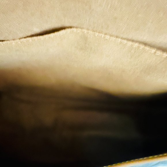 AUTHENTIC LOUIS VUITTON MONOGRAM SAUMUR 35 MADE IN FRANCE AR1924 - Picture 10 of 16